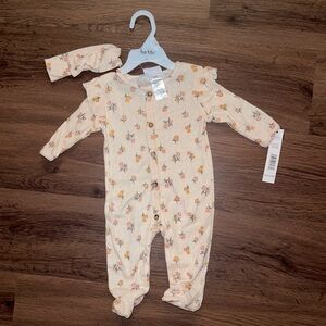 NWT Nicole Miller Cream Floral Footie with Matching Bow (6/9m)